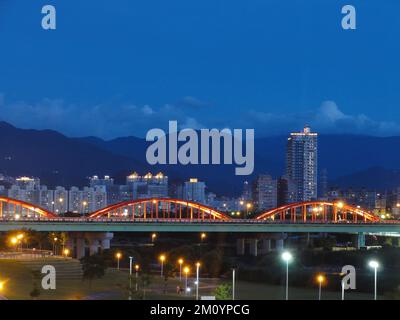 Taiwan, 17 2010 LUGLIO - bellissimo paesaggio intorno al ponte di Yongfu Foto Stock