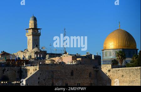 La bella Cupola della Roccia sulla cima del Monte del Tempio a Gerusalemme. Foto Stock