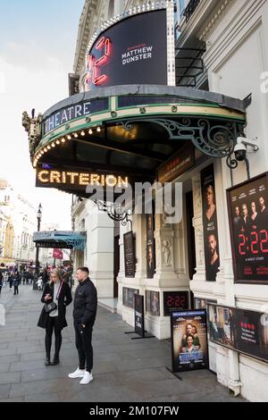 L'ingresso al Criterion Theatre su Piccadilly Circus nel West End di Londra, Inghilterra, Regno Unito Foto Stock