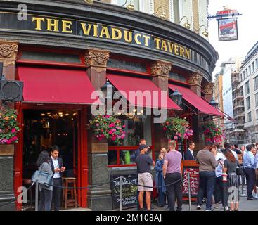 The Viaduct Tavern, Fullers pub exterior, 126 Newgate St, Londra, Inghilterra, REGNO UNITO, EC1A 7AA Foto Stock