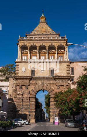 Porta Nuova, porta Città di Palermo, Sicilia. Italia. Foto Stock