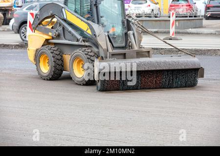 macchina per la pulizia delle strade. Spazzola in nylon della spazzatrice  stradale Foto stock - Alamy