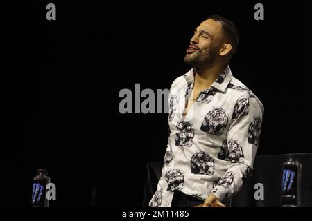 8 dicembre 2022, Las Vegas, Nevada, Las Vegas, NV, Stati Uniti: LAS VEGAS, NV - DICEMBRE 8: Santiago Ponzinibbio interagisce con i media durante il Media Day dell'UFC 282 all'UFC Apex il 8 Dicembre 2022, a Las Vegas, Nevada, Stati Uniti. (Credit Image: © Diego Ribas/PX Imagens via ZUMA Press Wire) Foto Stock