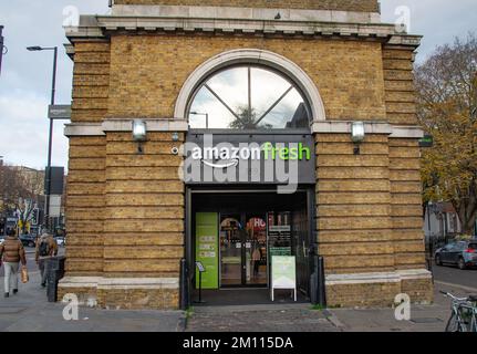 Un negozio di prodotti freschi Amazon, Islington, Londra, Regno Unito Foto Stock