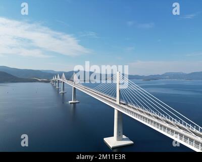 Ponte Peljesac, ponte sospeso Croazia drone aereo alto angolo Foto Stock