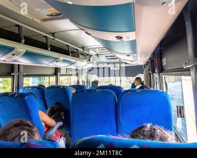 America del Sud, Colombia, Departamento Antioquia, Medellín, autobus con vista interna Foto Stock