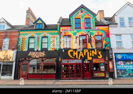 Inghilterra, Dorset, Bournemouth, Boscombe, Chaplin's Wine Bar e Modern Times Restaurant Foto Stock