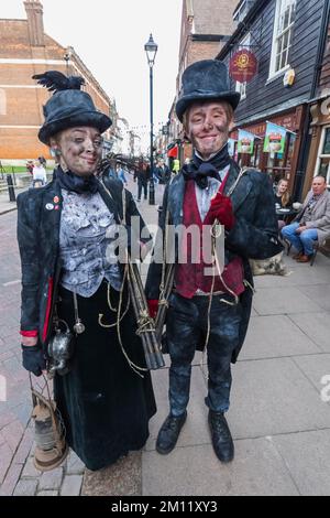 Inghilterra, Kent, Rochester, partecipanti al Festival annuale delle sweep Foto Stock