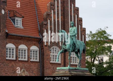 Statua equestre di Cristiano IX, Re di Danimarca dal 1863 fino alla sua morte, Esbjerg, Syddanmark, Danimarca Foto Stock
