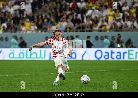 Doha, Catar. 09th Dec, 2022. Luka Modric durante una partita tra Croazia e Brasile, valida per le quarti di finale della Coppa del mondo, tenutasi presso l'Education City Stadium di Doha, Qatar. Credit: Richard Callis/FotoArena/Alamy Live News Foto Stock