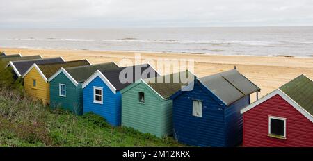 Southwold Regno Unito 23, novembre 2022 Colourful Beach capanne a Southwold Suffolk Foto Stock