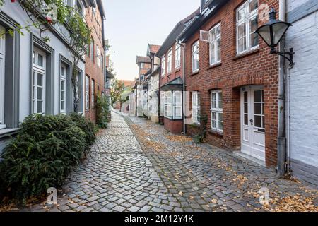 Vista sulla strada Auf dem Meere nel centro storico di Lüneburg Foto Stock