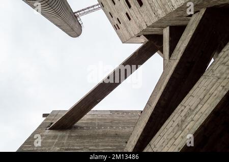 Edificio SESC Pompeia a San Paolo, Brasile. Agosto 2022. Edificio modernista in cemento di Lina Bo Bardi Foto Stock