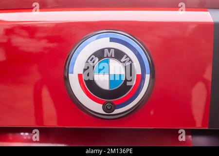 Slovenia, Lubiana - 25 novembre 2022: Red BMW M4 Foto Stock