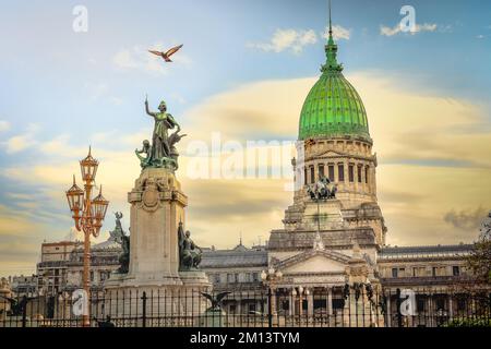 Palazzo del Congresso di Buenos Aires con volo colomba, Argentina, Sud America Foto Stock