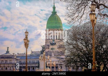 Buenos Aires Palazzo del Congresso con bandiera e lampade, Argentina, Sud America Foto Stock