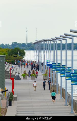 Il lungofiume sul fiume Detroit nella città di Detroit, Michigan, Stati Uniti. Foto Stock