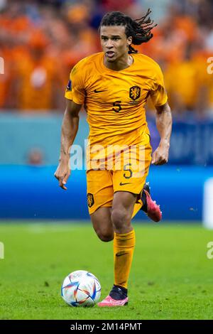 Lusail, Qatar. 10th Dec, 2022. Calcio: Coppa del mondo, Olanda - Argentina, finale, quarto finale, Lusail Stadium, Nathan Aké dei Paesi Bassi in azione. Credit: Tom Weller/dpa/Alamy Live News Credit: dpa picture Alliance/Alamy Live News Foto Stock