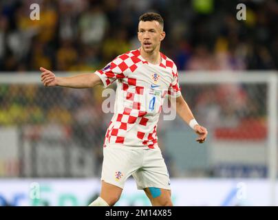 Al Rajjan, Qatar. 09th Dec, 2022. Calcio: Coppa del mondo, Croazia - Brasile, finale, quarto finale, Education City Stadium. I gesti Ivan Perisic della Croazia. Credit: Robert Michael/dpa/Alamy Live News Foto Stock