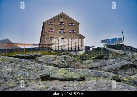 L'immagine è del Club Alpino Tedesco DAV Sektion Oberland di proprietà del rifugio Neue Prager nel Gruppo Venediger di montagna, noto come la Venezia delle Alpi. Foto Stock