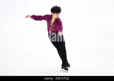 Torino, Italia. 10 dicembre 2022. Shun Sato of Japan compete nella gara di pattinaggio libero maschile durante il terzo giorno della finale di pattinaggio di figura del Gran Premio dell'ISU. Credit: Nicolò campo/Alamy Live News Foto Stock