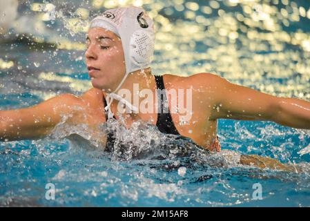 Roma, Italia. 9th Dec, 2022. Chiara RANALLI (SIS Roma) durante la partita SIS Roma vs. NC Vouliagmeni.turno preliminare II della LEN Championship League Women Water Polo .at Polo Aquatico Ostia a Roma, 9 dicembre 2022 (Credit Image: © Roberto Bettacchi/Pacific Press via ZUMA Press Wire) Credit: ZUMA Press, Inc./Alamy Live News Foto Stock