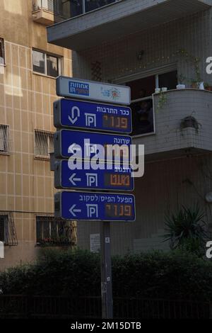 Indicazioni per il parcheggio a Tel Aviv Foto Stock