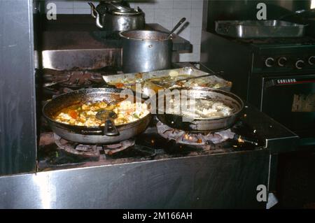 Speyside Tobago Trinidad e Tobago Ristorante cucina cucina cucina cucina su fornelli a gas Foto Stock