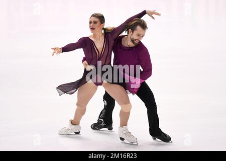 Torino, Italia. 10 dicembre 2022. Kaitlin Hawayek, Jean-Luc Baker degli Stati Uniti gareggiano nella Ice Dance Free Dance durante il terzo giorno del Gran Premio di Figura della finale di Pattinaggio ISU. Credit: Nicolò campo/Alamy Live News Foto Stock