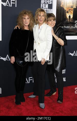 AFI Fest - The Fabelmans Screening al TCL Chinese Theater IMAX il 2022 novembre a Los Angeles, CA con: Anne Spielberg, Nancy Spielberg, sue Spielberg dove: Los Angeles, California, Stati Uniti quando: 07 novembre 2022 Credit: Nicky Nelson/WENN Foto Stock