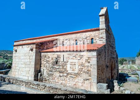 Vista alla Cattedrale Idanha-a-Velha una basilica primitiva - chiesa romana - costruita nel 4th ° secolo Foto Stock