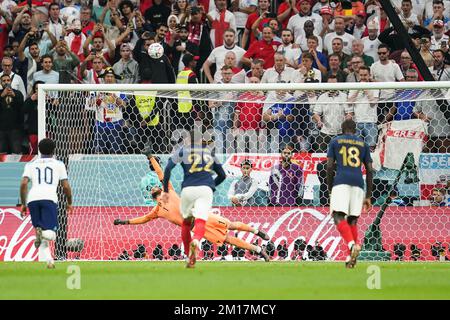 Al Khor, Qatar. 10th Dec, 2022. AL KHOR, QATAR - 10 DICEMBRE: Harry Kane d'Inghilterra fallisce la pena durante la finale di Coppa del mondo FIFA Qatar 2022 quarto incontro tra Inghilterra e Francia al Bayt Stadium, il 10 dicembre 2022 a al Khor, Qatar.(Foto di Florencia Tan Jun/Pximages) Credit: PX Images/Alamy Live News Foto Stock