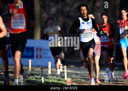 Piemonte, Italia. 11th Dec, 2022. Noah Konteh belga ha ritratto in azione durante la gara maschile del U20 ai Campionati europei di fondo, in Piemonte, Italia, domenica 11 dicembre 2022. FOTO DI BELGA JASPER JACOBS Credit: Belga News Agency/Alamy Live News Foto Stock