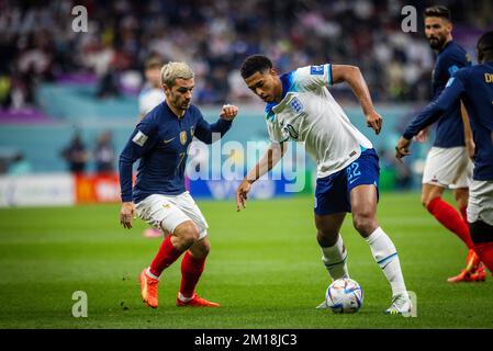 Doha, Qatar. 10th Dec, 2022. Antoine Griezmann (fra), Jude Bellingham (Inghilterra) Inghilterra - Francia Inghilterra - Frankreich Coppa del mondo 2022 in Qatar 10.12.2 Foto Stock