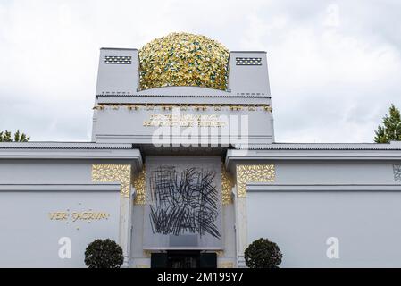 Vienna, Austria - 14 ottobre 2022: Facciata del Museo dell'edificio della Secessione a Vienna, Austria Foto Stock