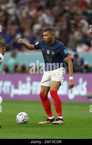 Al Khor, Qatar. 10th Dec, 2022. Kylian Mbappe (fra) Calcio : Coppa del mondo FIFA Qatar 2022 Quarter-finale di incontro tra Inghilterra 1-2 Francia allo Stadio al Bayt di al Khor, Qatar . Credit: Mutsu Kawamori/AFLO/Alamy Live News Foto Stock