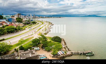 Vista della costa della città di Sao Jose a Santa Catarina, Brasile Foto Stock