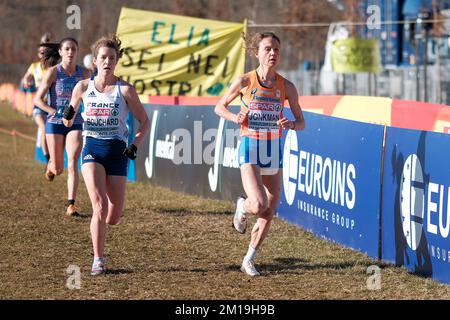 TORINO, ITALIA - DICEMBRE 11: Silke Jonkman dei Paesi Bassi gareggia nella Senior Women Race durante i Campionati europei di fondo il 11 Dicembre 2022 a Torino (Foto di Federico Tarito/BSR Agency) Credit: BSR Agency/Alamy Live News Foto Stock