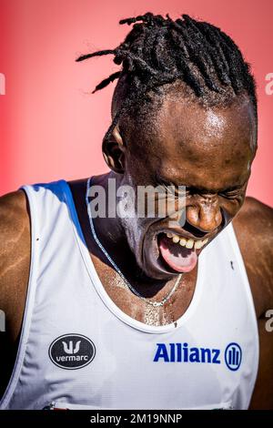 Il belga Isaac Kimeli ha ritratto dopo la gara maschile ai Campionati europei di fondo, in Piemonte, Italia, domenica 11 dicembre 2022. FOTO DI BELGA JASPER JACOBS Foto Stock