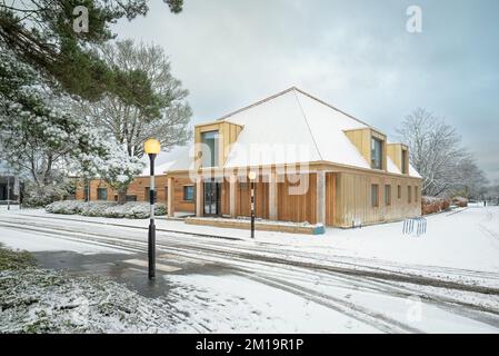 Edimburgo, Scozia, Regno Unito - vivaio Arcadia di Malcolm Fraser Architects nella neve d'inverno Foto Stock