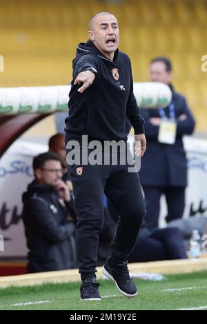 Benevento, Italia. 11th Dec, 2022. Fabio Cannavaro allenatore capo di Benevento Calcio durante la partita di calcio della Serie B tra Benevento Calcio e COME Cittadella allo stadio Ciro Vigorito di Benevento (Italia), 11th dicembre 2022. Foto Cesare Purini/Insidefoto Credit: Insidefoto di andrea staccioli/Alamy Live News Foto Stock