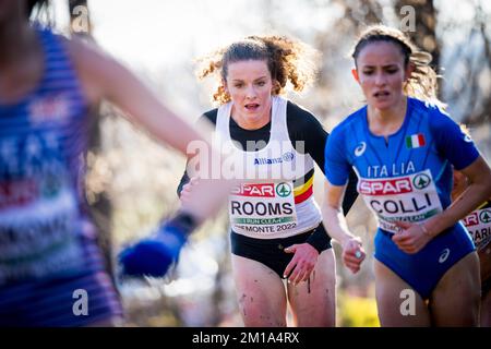 Sale belghe Lisa raffigurate in azione durante la gara femminile ai Campionati europei di fondo, in Piemonte, Italia, domenica 11 dicembre 2022. FOTO DI BELGA JASPER JACOBS Foto Stock