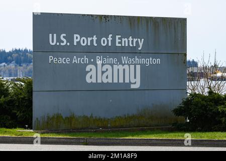 Blaine, WA, USA - 6 aprile 2022; firma per il porto di ingresso degli Stati Uniti al Peace Arch Crossing a Blaine Washington