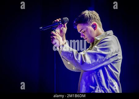 ZWOLLE - artista Flemming durante una performance in palcoscenico pop Hedon. Dopo Davina Michelle, la cantante Flemming Viguurs è il primo artista olandese che è stato nella Top 40 continuamente per un anno dal suo debutto. ANP FERDY DAMMAN olanda fuori - belgio fuori Foto Stock