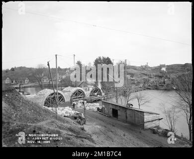 Wachusett Aqueduct, Ponte Assabet, Sezione 8, da ovest, Northborough, Massa, 19 novembre 1896 , opere d'acqua, acquedotti, cantieri edili, ponti ad arco Foto Stock