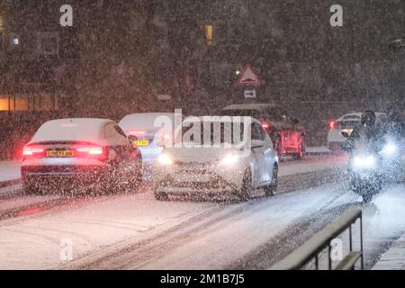 Haringey, Londra, Regno Unito. 11th Dec 2022. Il tempo in Gran Bretagna: La neve cade nel nord di Londra. Credit: Matthew Chattle/Alamy Live News Foto Stock