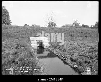 Wachusett Aqueduct, outlet, culvert No. 11, station 381+87, Northborough, Massa, 13 settembre 1899 , acquedotti, acquedotti, i colpevoli Foto Stock