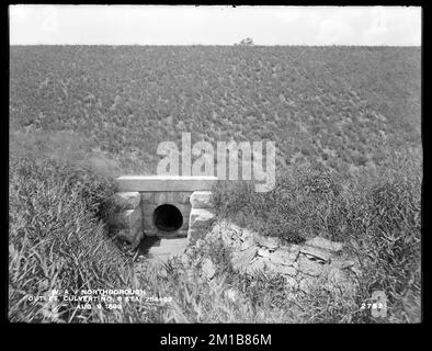 Wachusett Aqueduct, outlet, culvert No. 6, station 254+22, Northborough, Massa, 9 agosto 1899 , opere d'acqua, acquedotti, i colpevoli Foto Stock