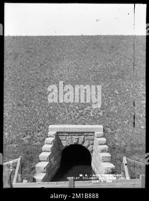 Wachusett Aqueduct, outlet, culvert No. 5, station 234+17, Northborough, Massa, 9 agosto 1899 , opere d'acqua, acquedotti, i colpevoli Foto Stock