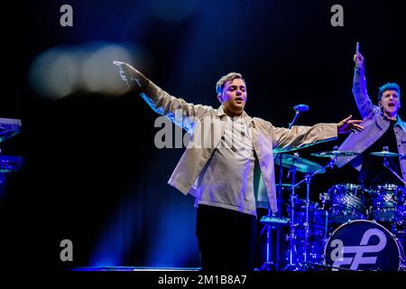 ZWOLLE - artista Flemming durante una performance in palcoscenico pop Hedon. Dopo Davina Michelle, la cantante Flemming Viguurs è il primo artista olandese che è stato nella Top 40 continuamente per un anno dal suo debutto. ANP FERDY DAMMAN olanda fuori - belgio fuori Foto Stock